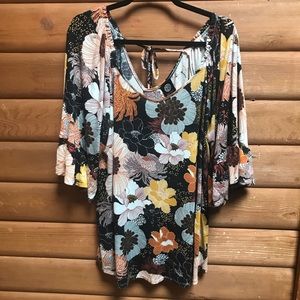 Bobeau Tie-Back Flutter Sleeve Tee